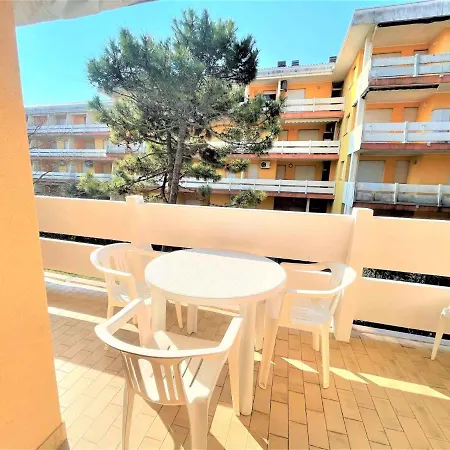 In 42846 * 比比翁